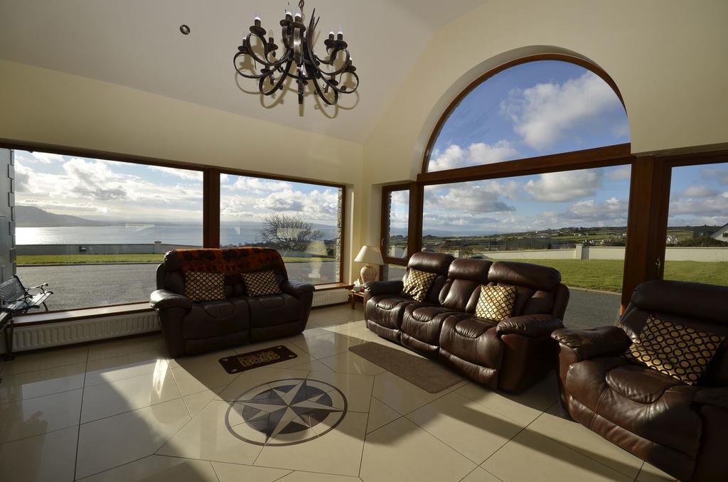 Templeview Lodge Greencastle  Extérieur photo